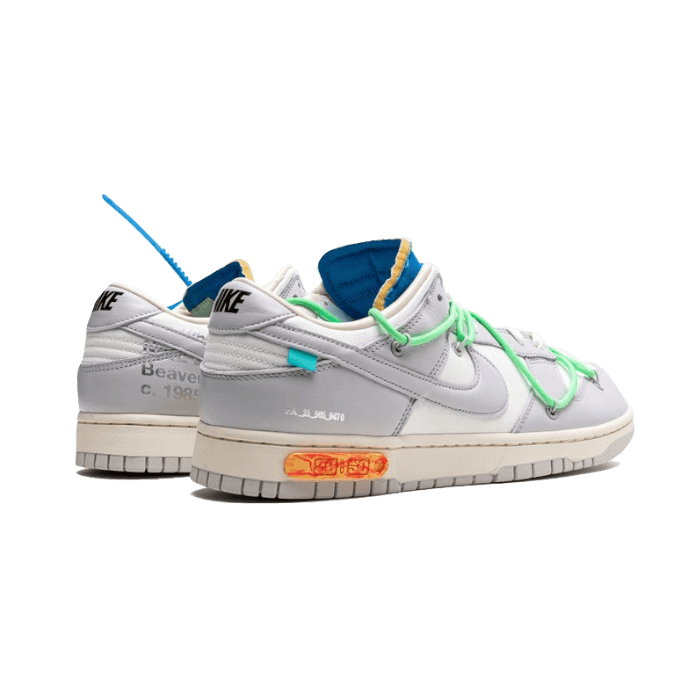 Baskets Off-White Nike Dunk Low "The 50" Lot 26 — vue 3