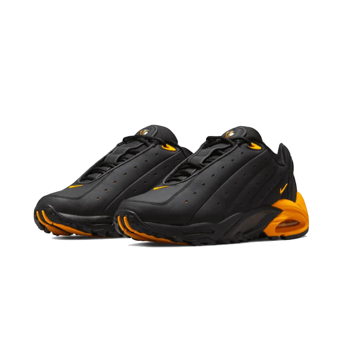 Baskets Nike NOCTA Air Terra Noir Or Université — vue 2