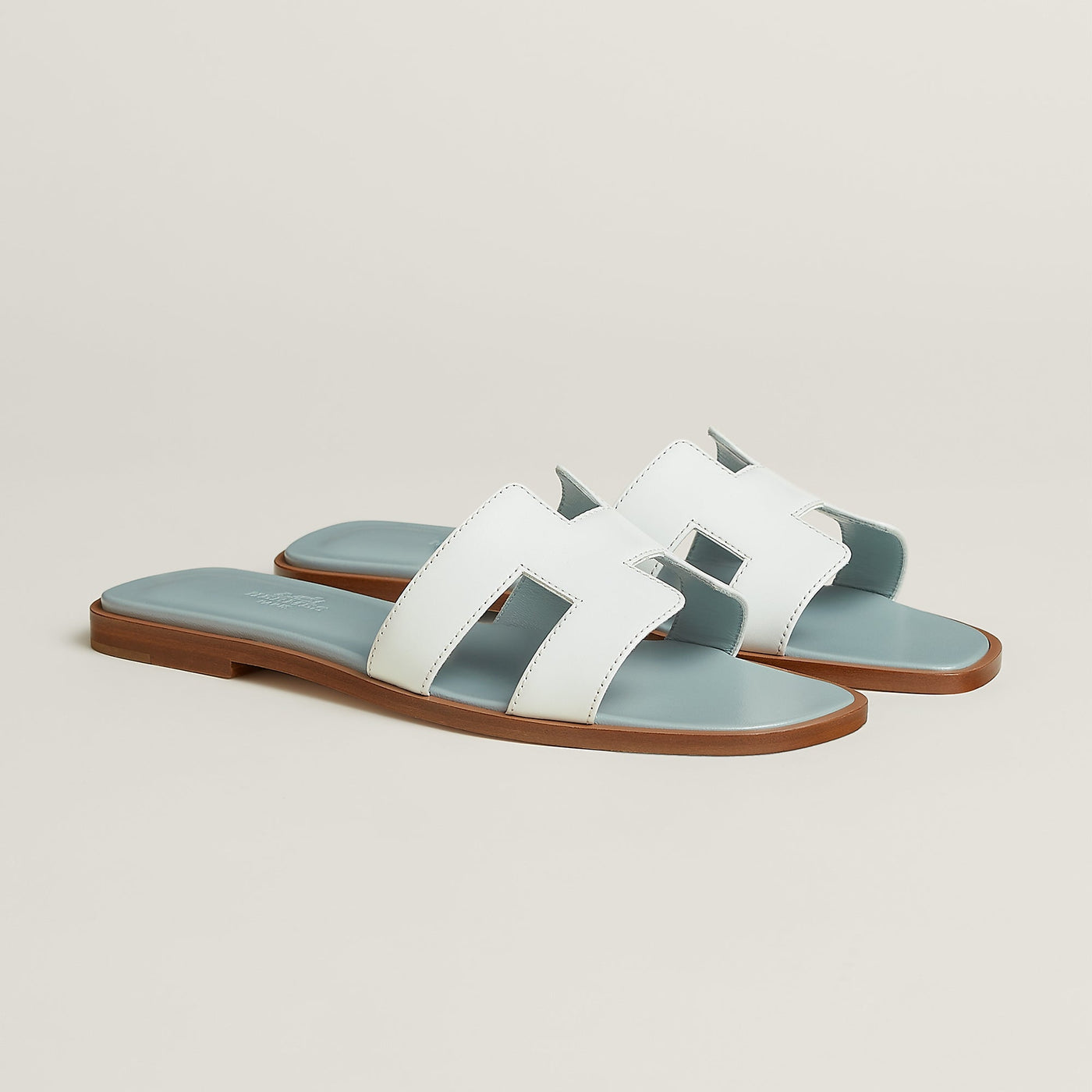 Sandales Hermès Oran Blanc/Bleu Glacier — vue 2