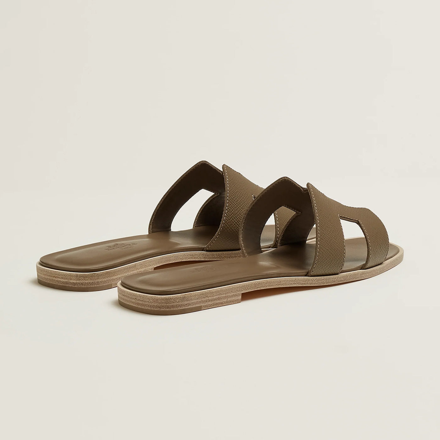 Sandales Hermès Oran Cuir de Veau Étoupe — vue 4