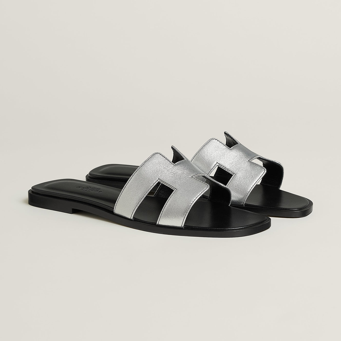 Sandales Hermès Oran Gris Argenté — vue 2