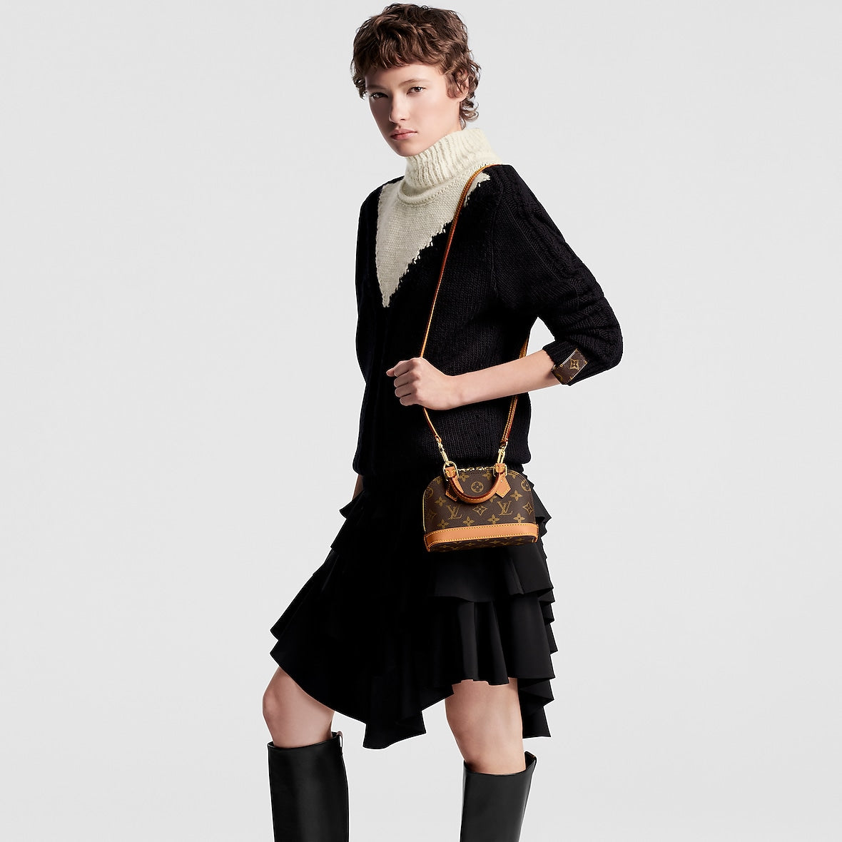 Sac Louis Vuitton Nano Alma (F) — vue 8