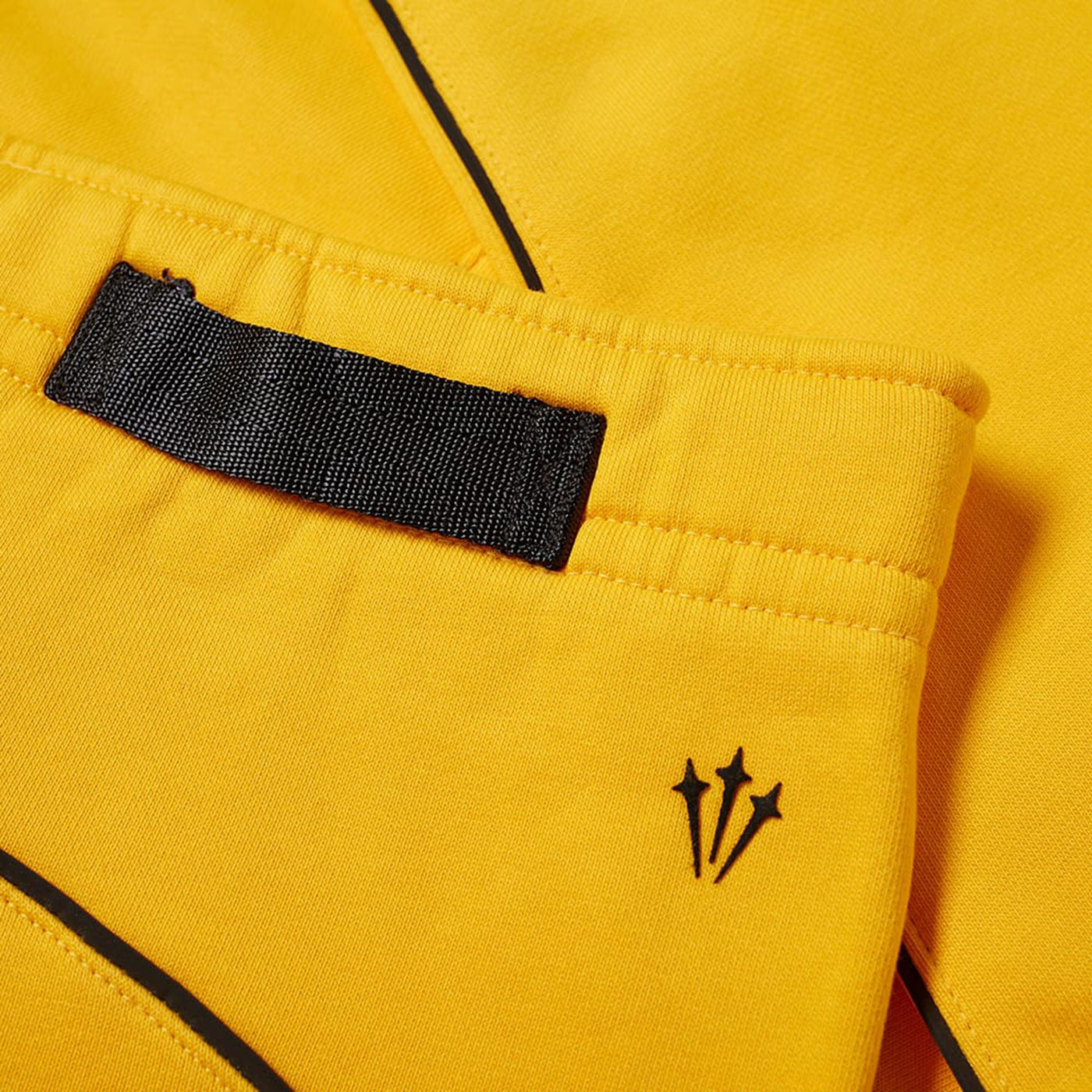 Baskets Nike × NOCTA Drake au Essential Fleece Jaune Sweatpants — vue 2