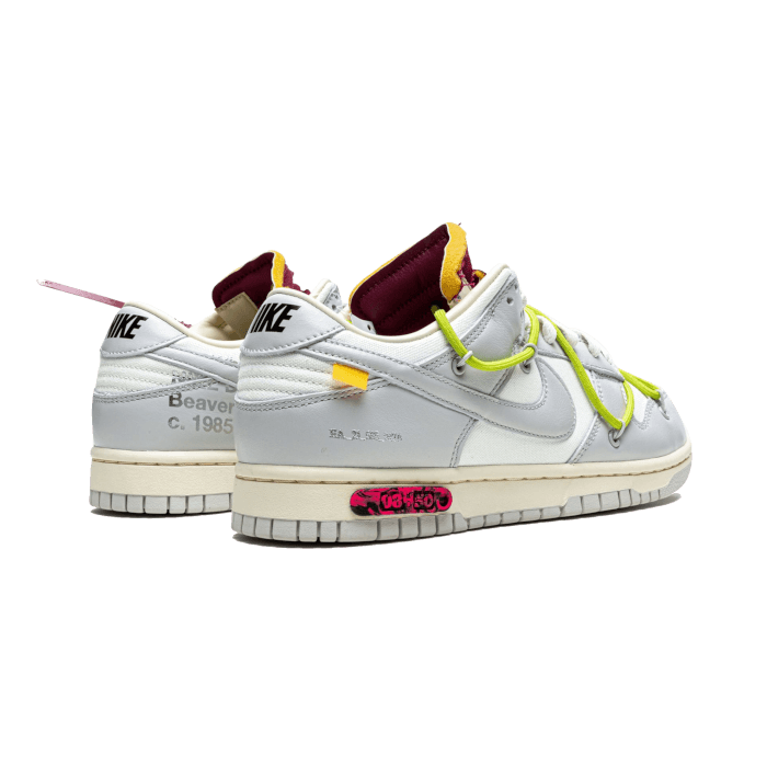 Baskets Off-White Nike Dunk Low "The 50" Lot 8 — vue 3