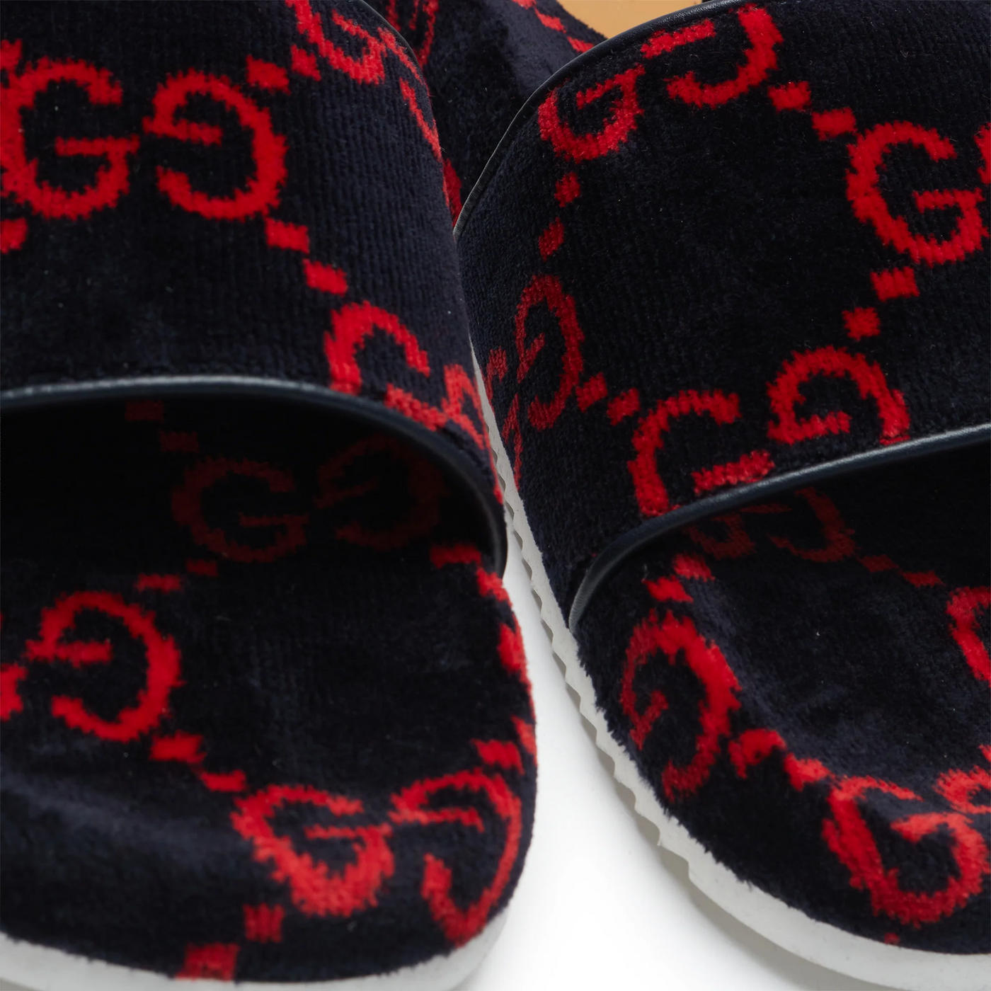Claquettes Gucci GG Rouge Velvet Flat — vue 5