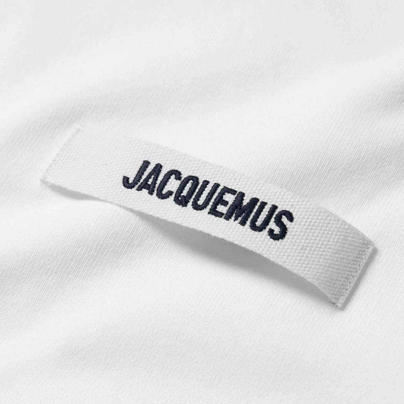 T-Shirt Jacquemus Grosgrain Brand Logo Tab Blanc T Shirt — vue 5