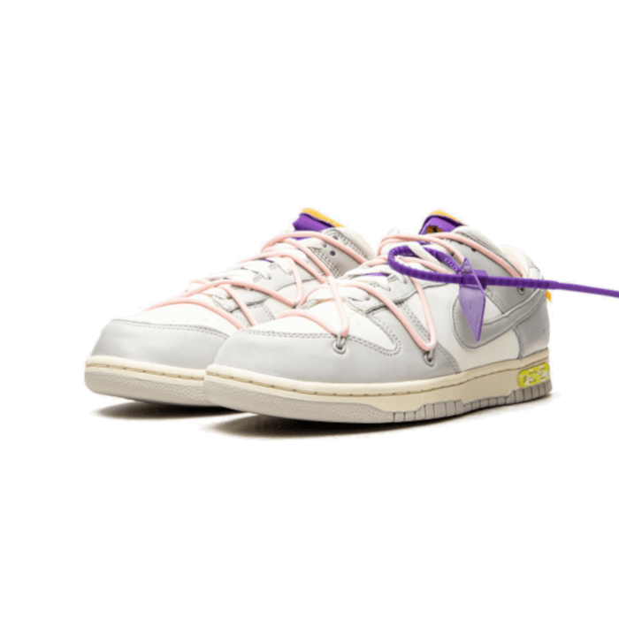 Baskets Off-White Nike Dunk Low "The 50" Lot 24 — vue 2