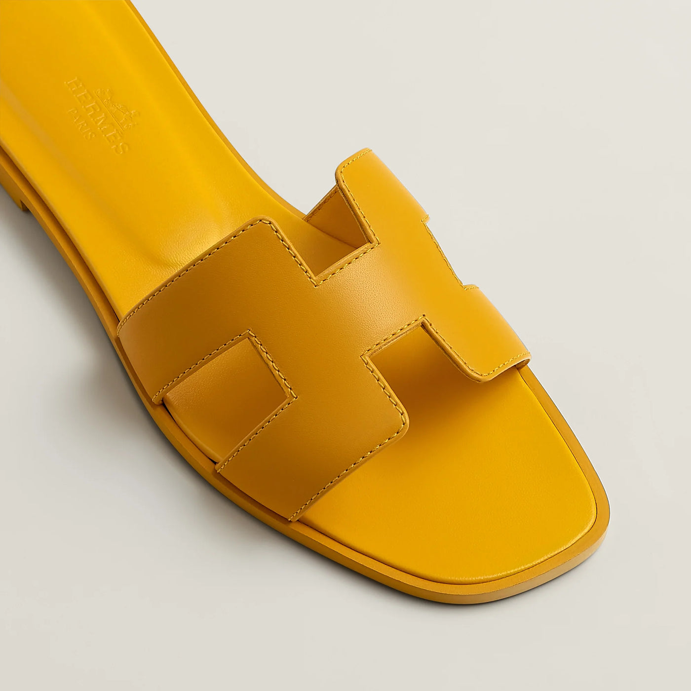 Sandales Hermès Oran Jaune Topaze — vue 3